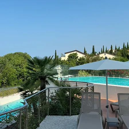 Paviljoni Omorika 3* Crikvenica