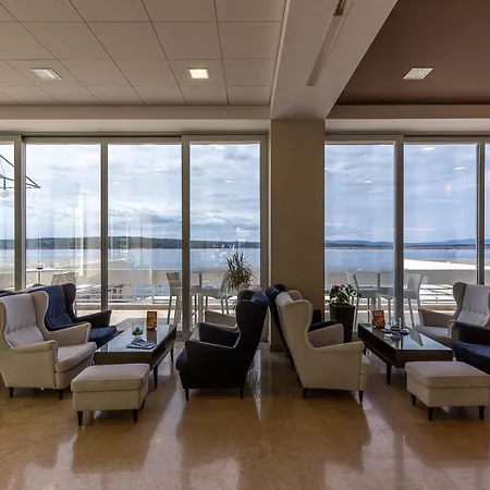 Paviljoni Omorika 3* Crikvenica