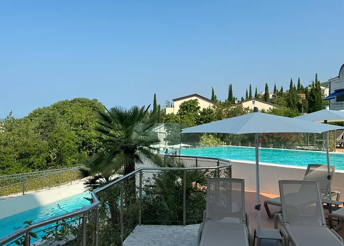 Paviljoni Omorika 3* Crikvenica